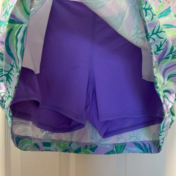 Lilly Pulitzer Run Around Skort EUC - Picture 2 of 8